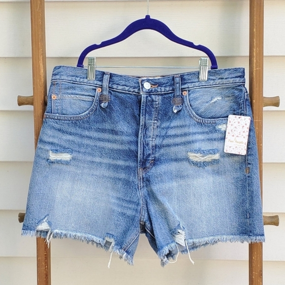 NEW! Free People Twist & Shout Denim Shorts - Picture 5 of 8